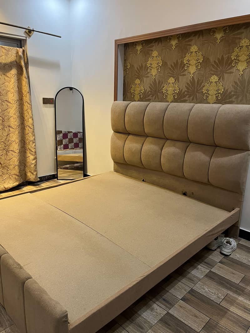 Double bed in good condition 5