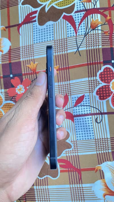 Apple iPhone 15