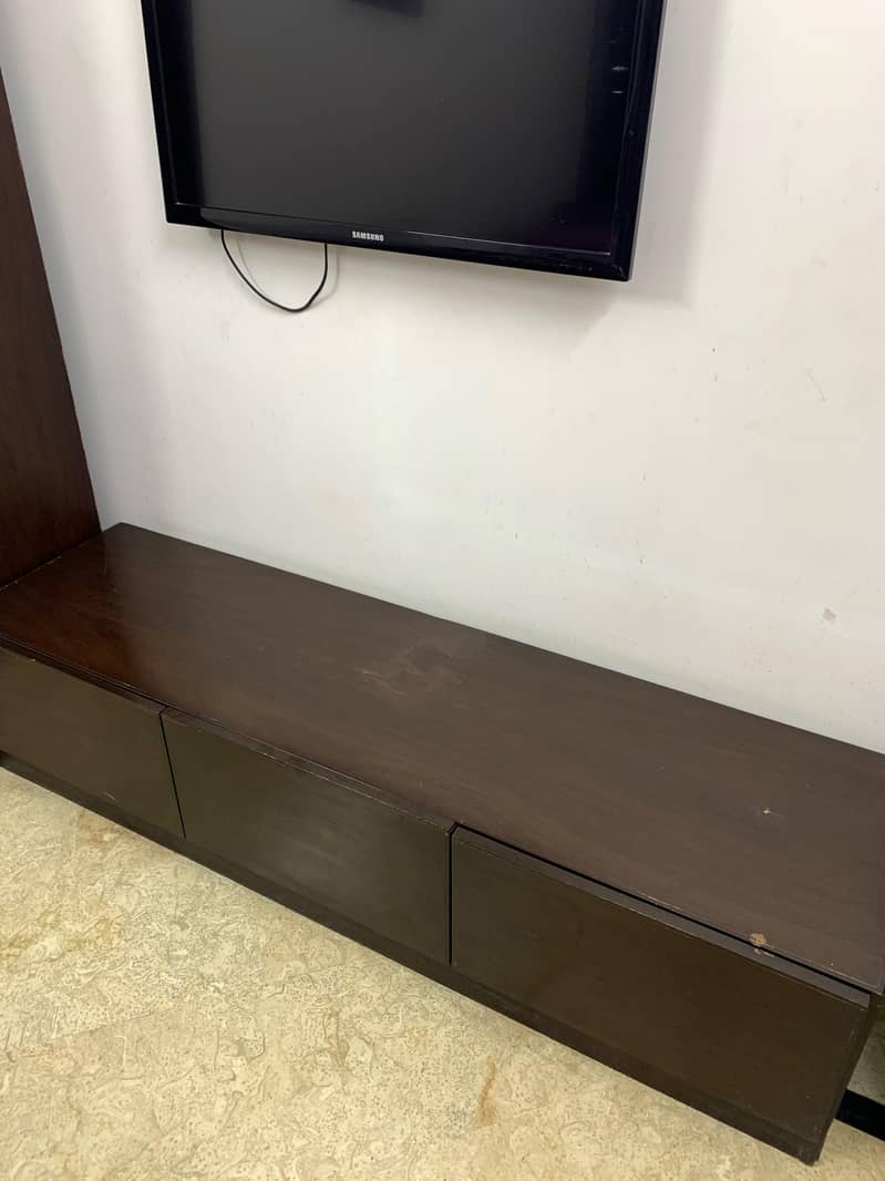 TV console 1