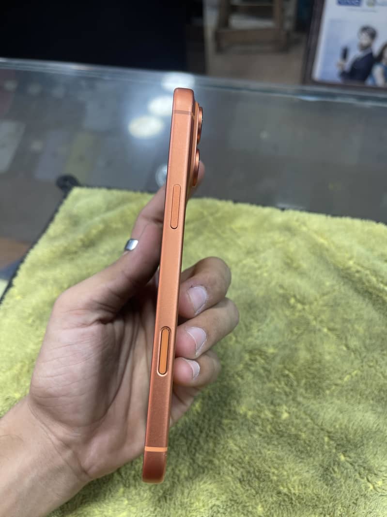 Apple iPhone 17 Pro Max 1