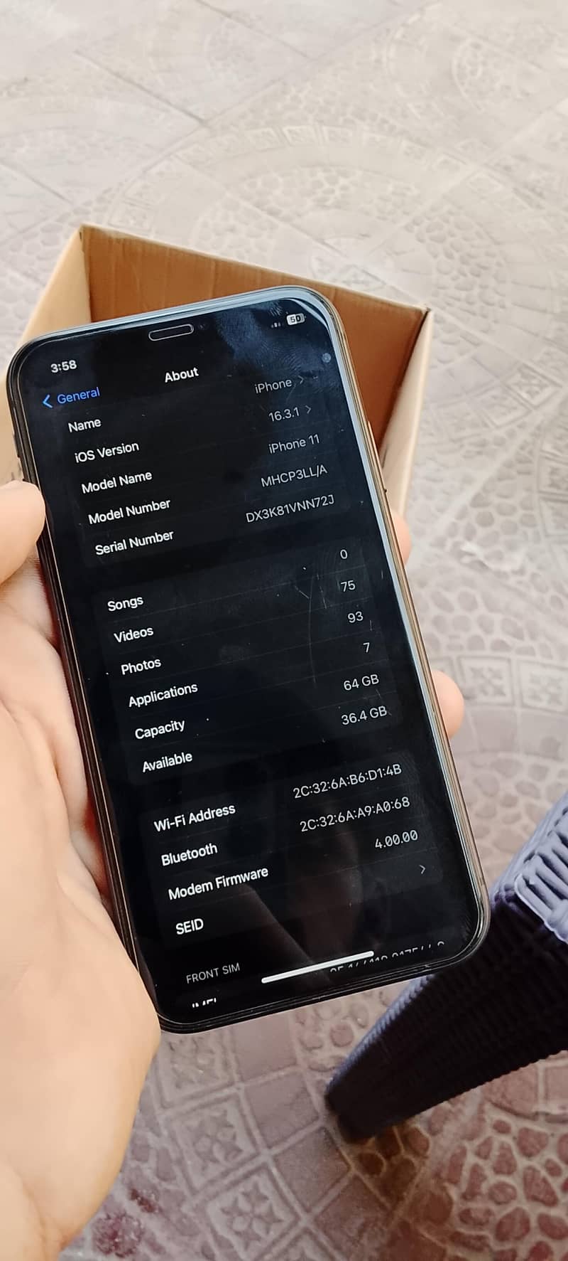 Apple iPhone 11 3