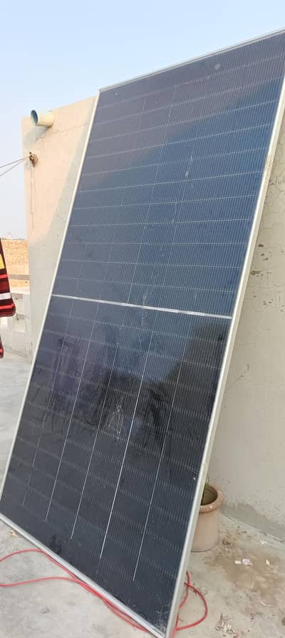 585 watt solar panel for sale /used