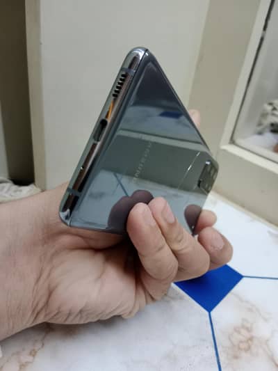 Samsung Mobile S20 Plus