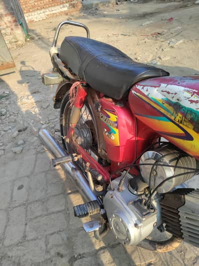 Yamaha 100