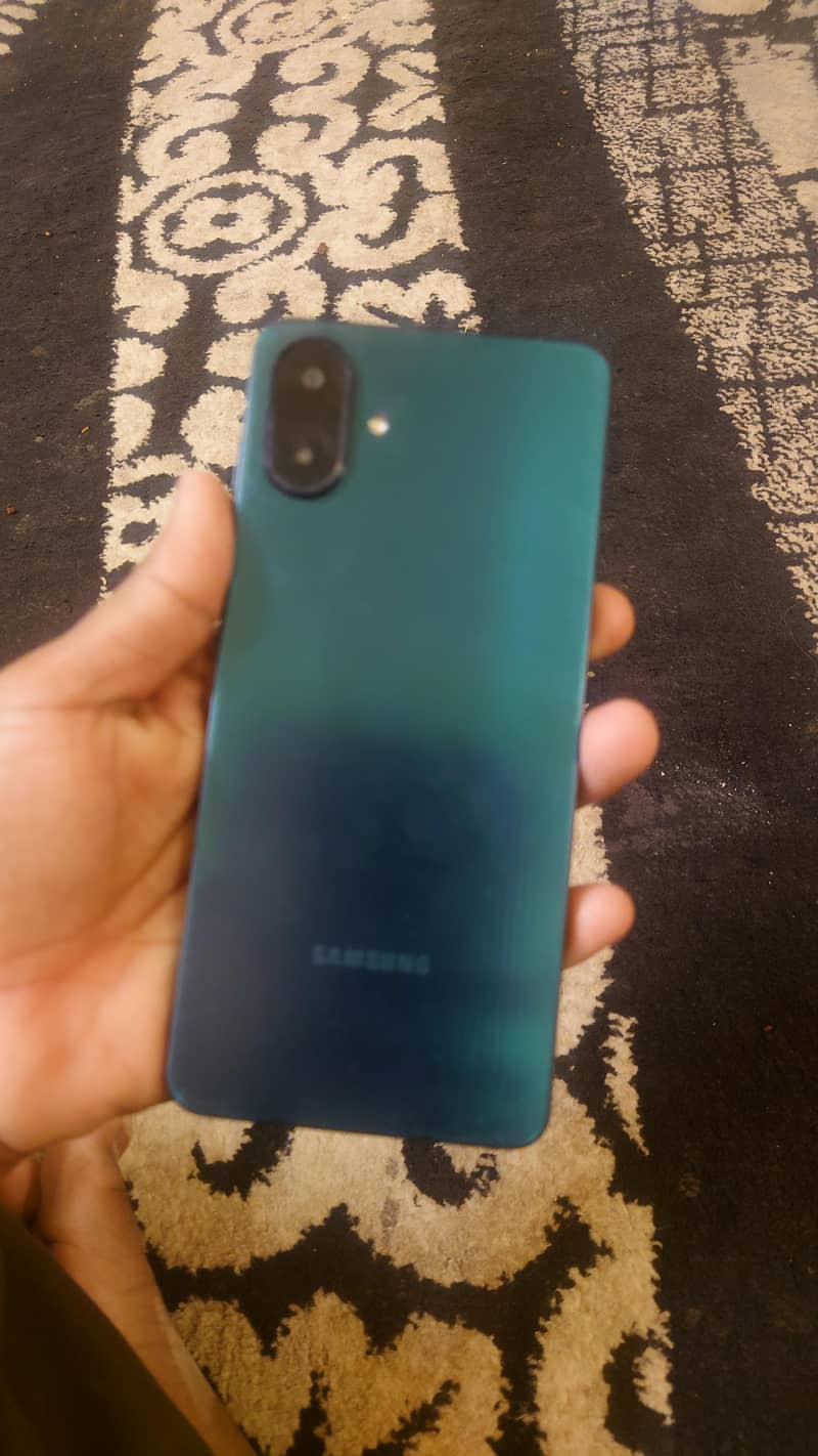 Samsung Mobile A07 1