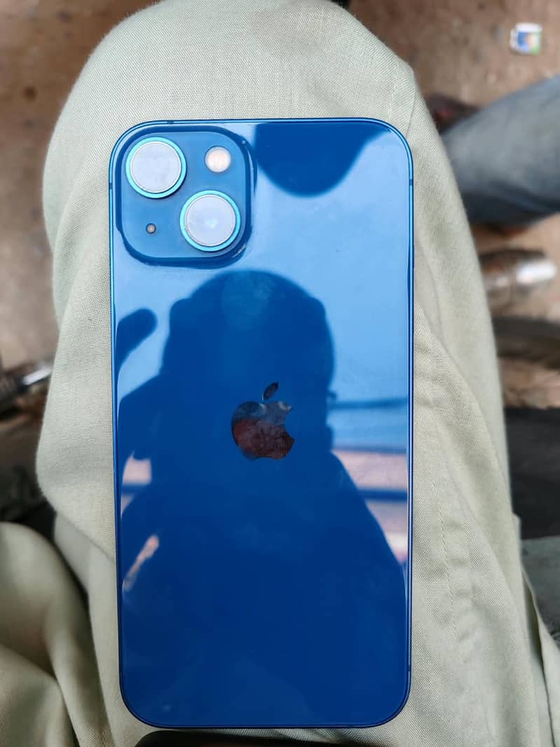Apple iPhone 13 0