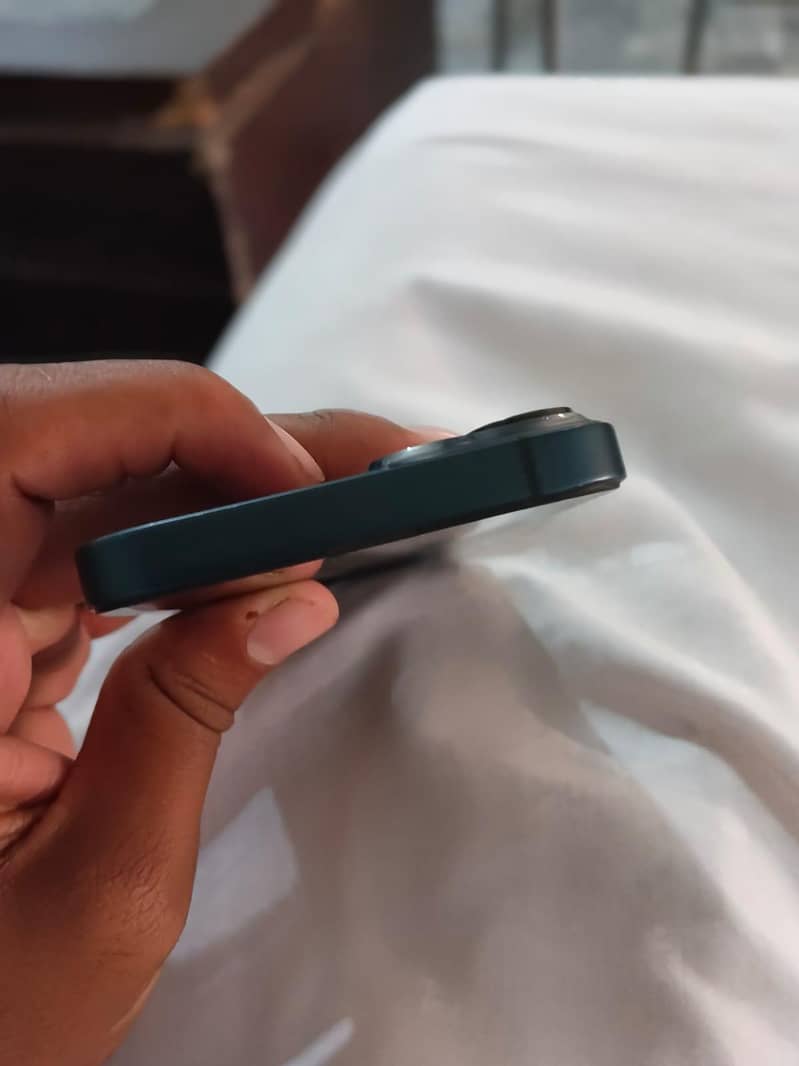 Apple iPhone 14 1