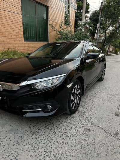 Honda civic Ug 2018 model red Meter islamabad number