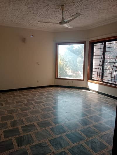 Upper Portion For Rent - 3 Bed, 3 Bedroom, DD , TV Lounge, Kitchen, Sun Face, Wide Road,