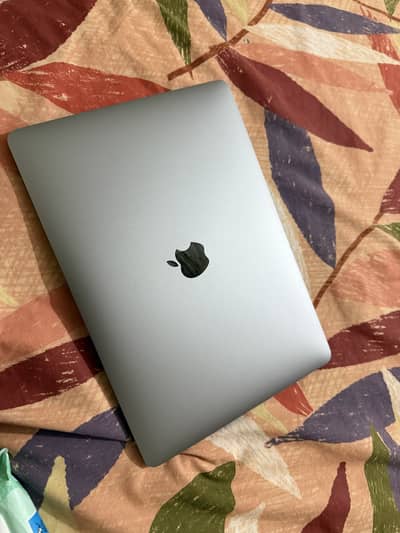 2022 Macbook Pro 13 inch m2 chip