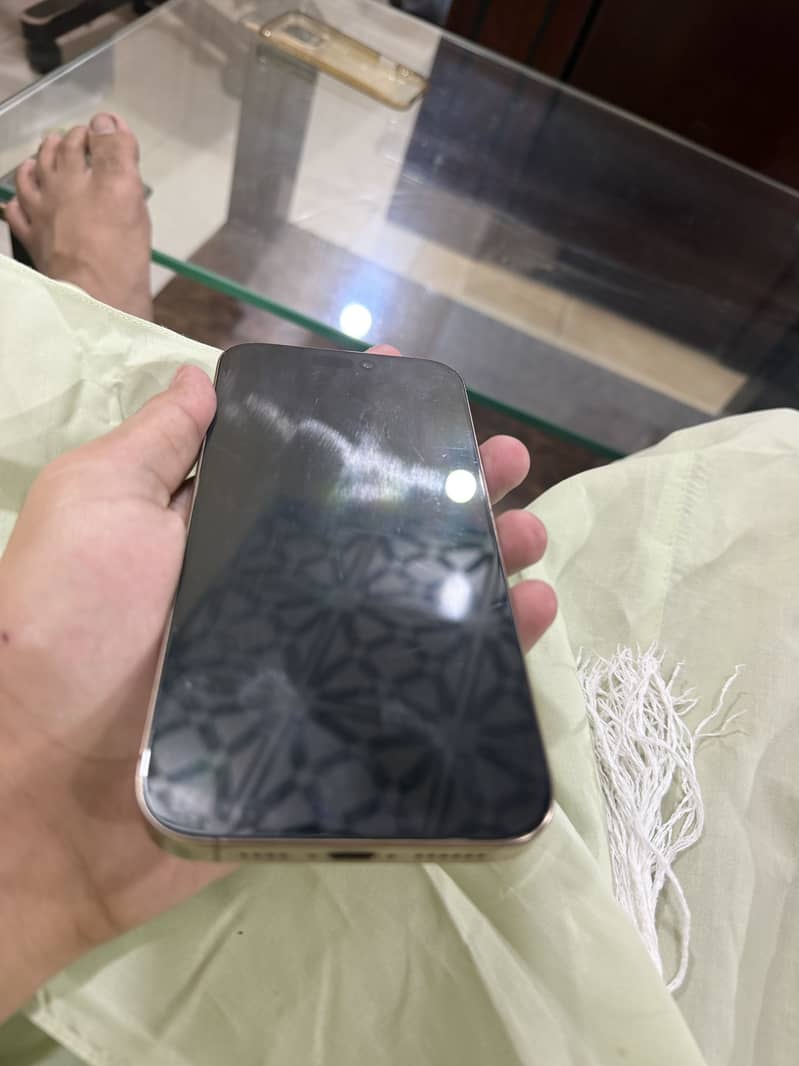 Apple iPhone 16 Pro Max 5