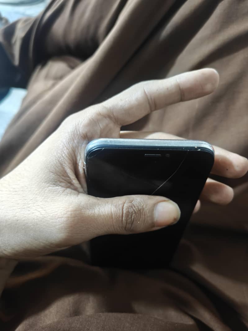 Apple iPhone X 3