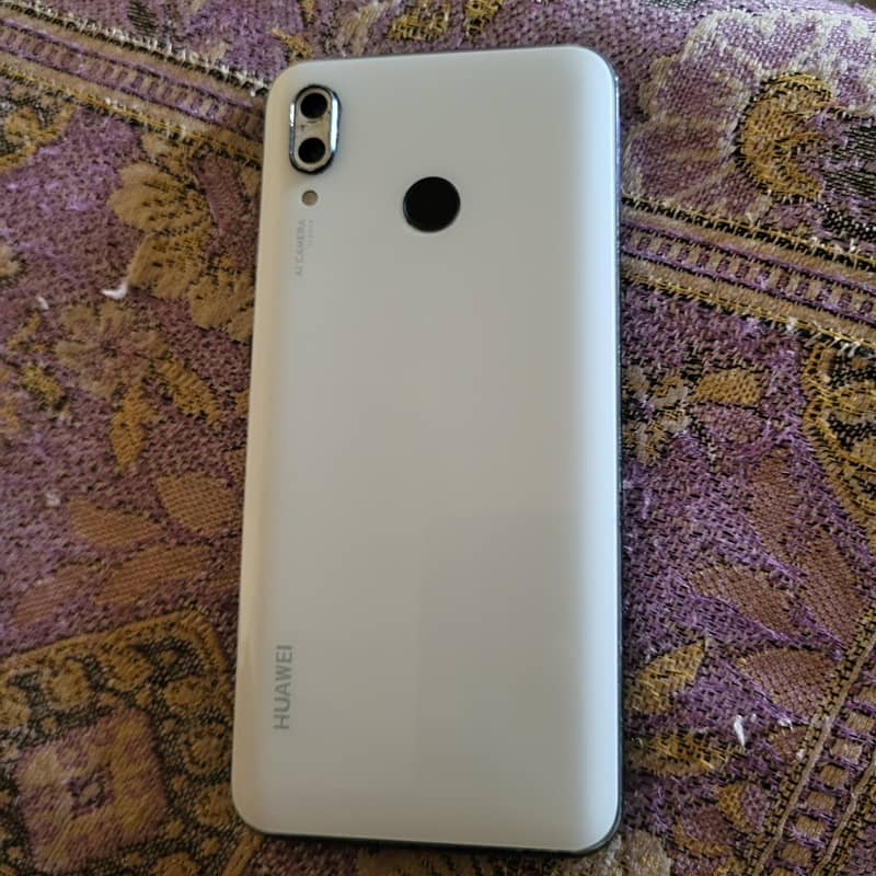 Huawei Nova 3,read description 4