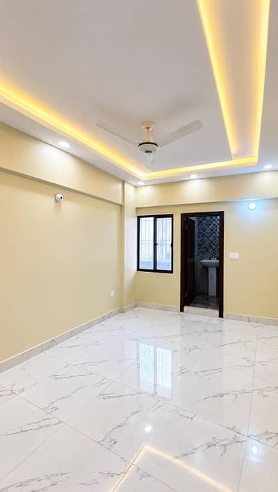 Apartment 1st Floor Jami Commercial With Lift All Most New