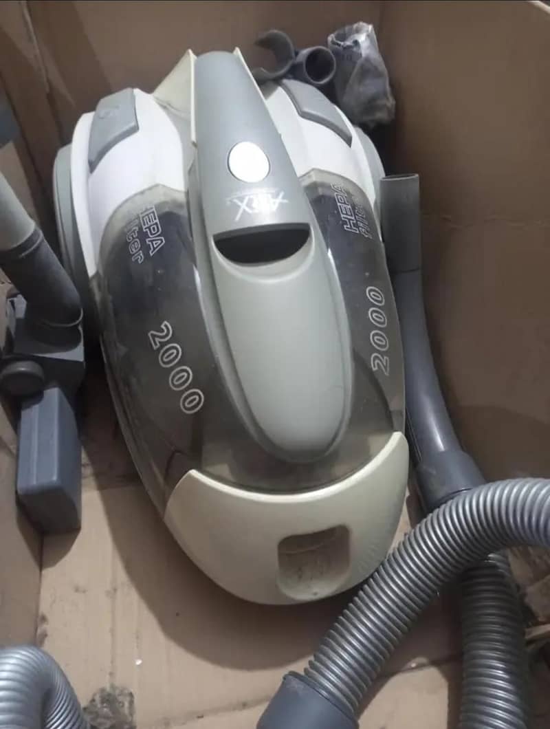 Vacuum cleaner 4