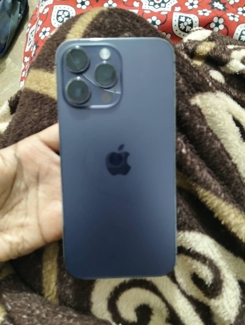 Apple iPhone 14 Pro Max 1