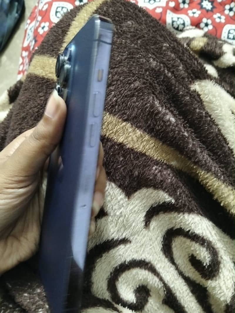 Apple iPhone 14 Pro Max 3