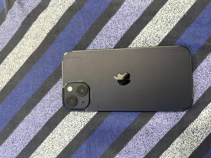 Apple iPhone 13 1