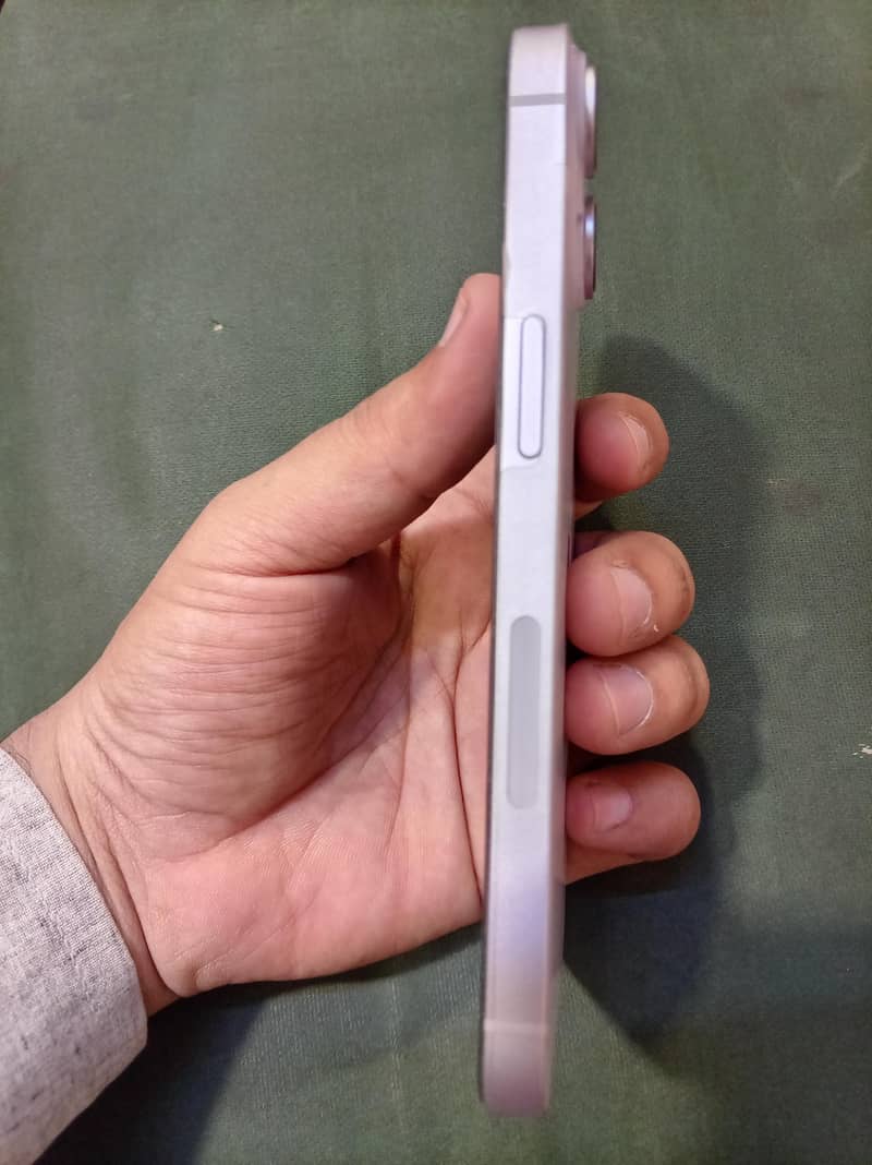 Apple iPhone 14 JV 1