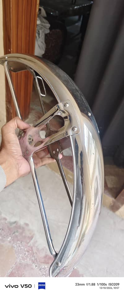 Honda 125 front mudguard