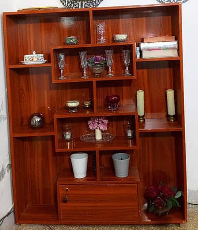 Decoration wardrobe in excellent condition.