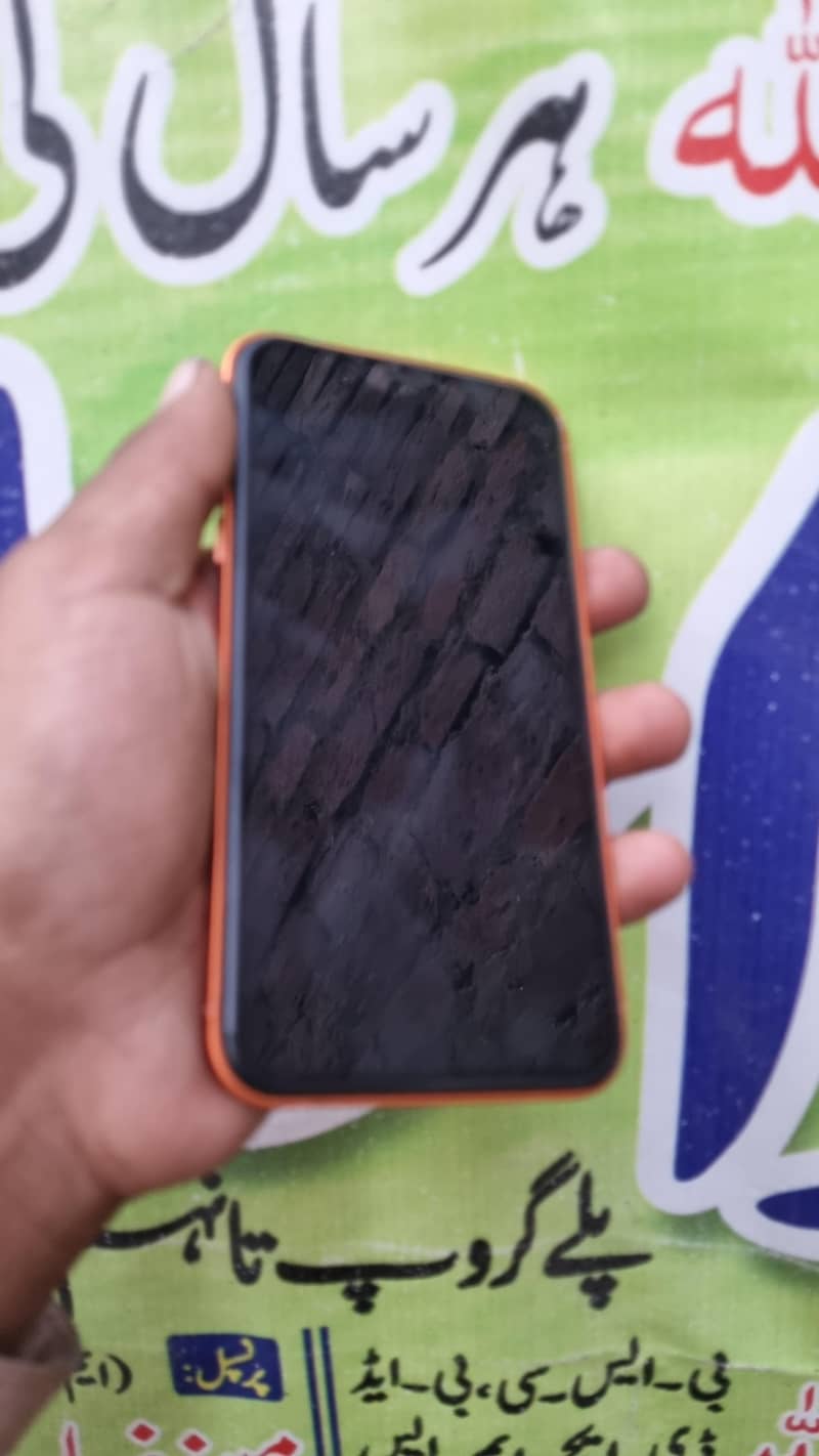 Apple iPhone XR 1