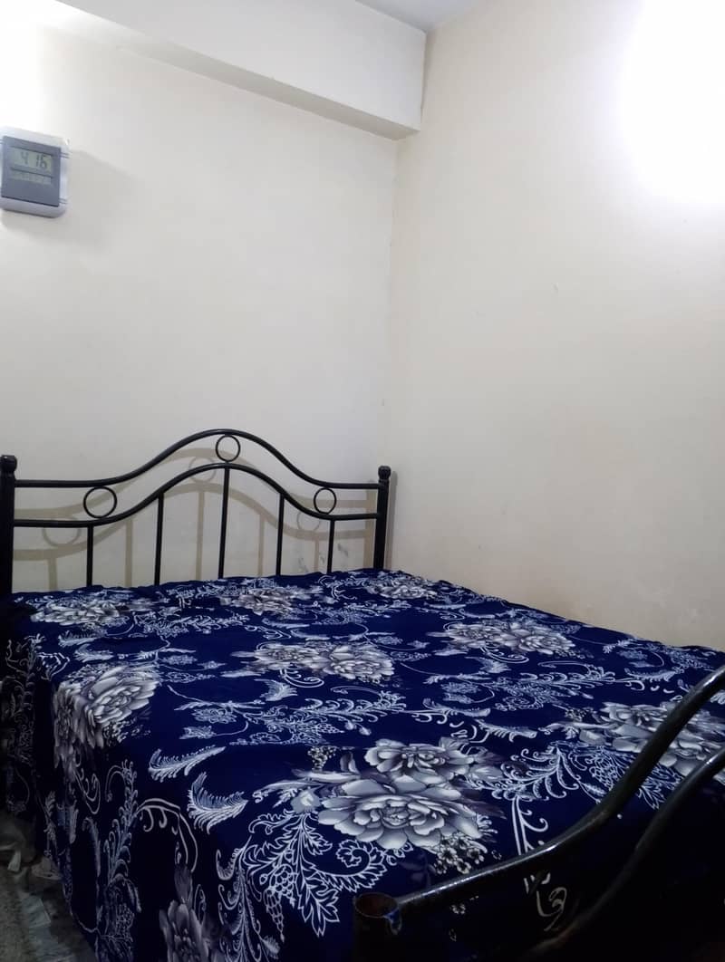 Queen Bed 1