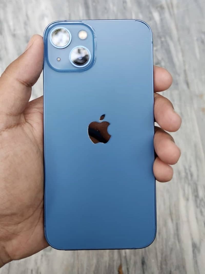 Apple iPhone 13 0