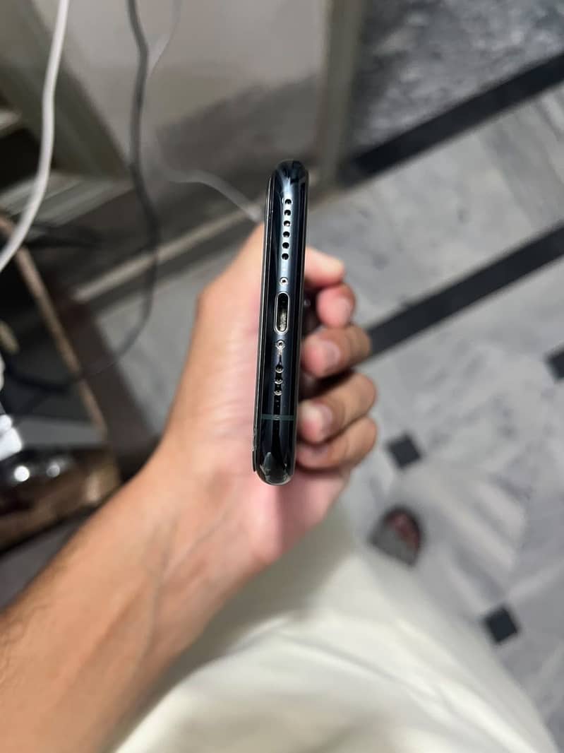 Apple iPhone 11 Pro 1