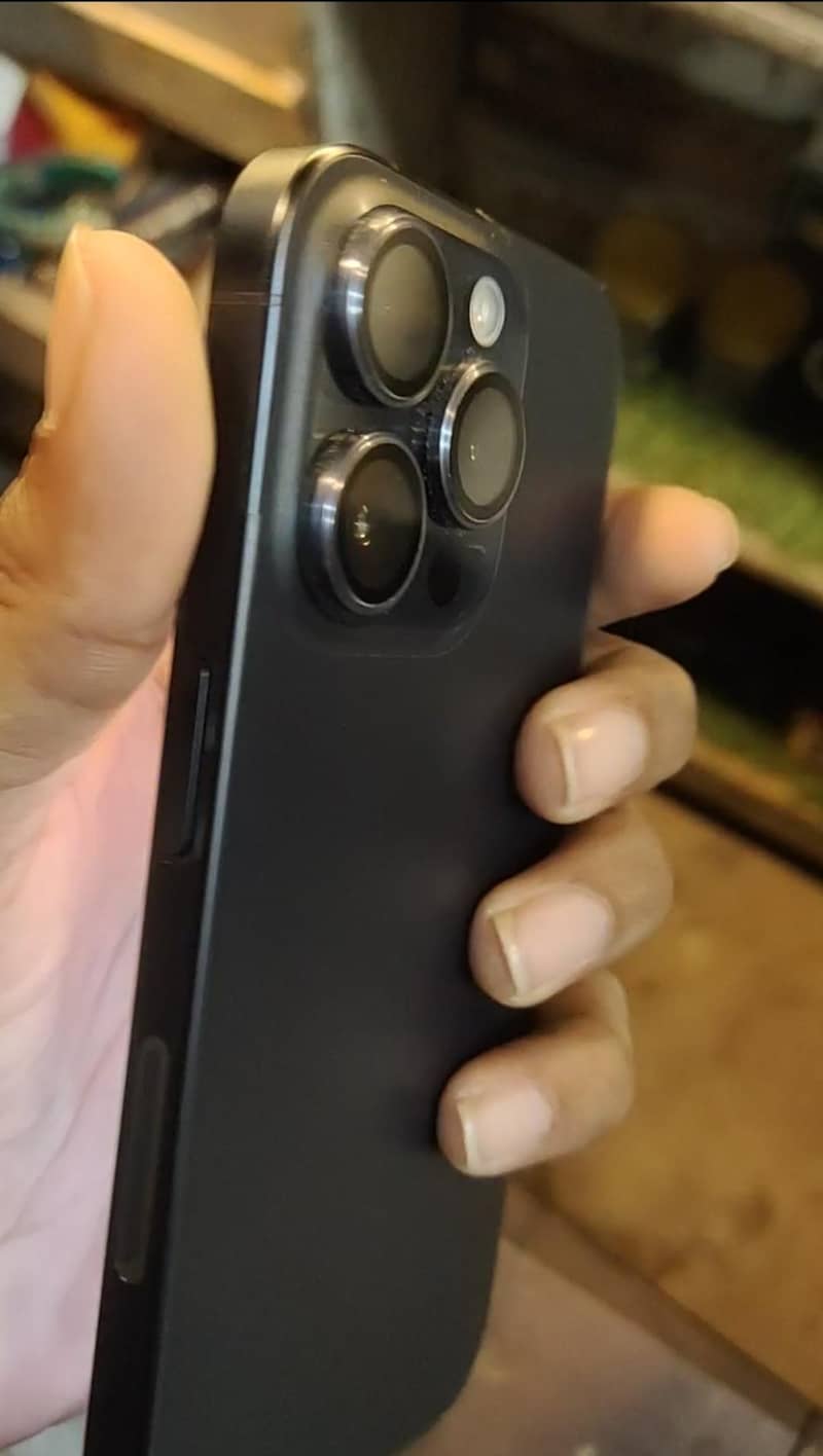 IPhone 15 Pro 3