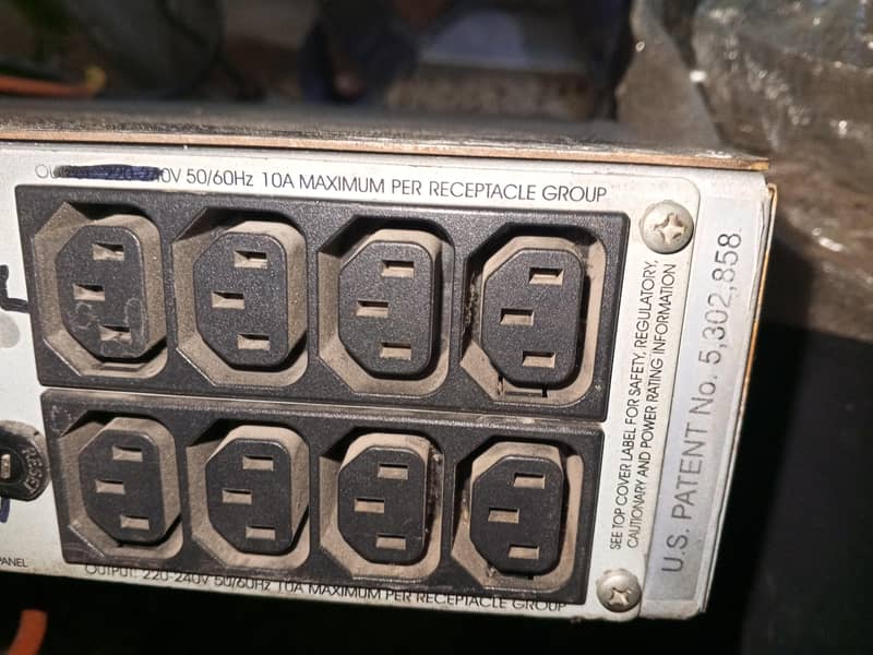 3000w UPS 9