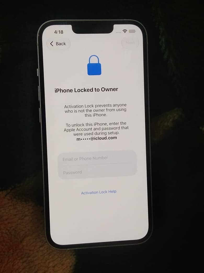 Apple iPhone 13 2