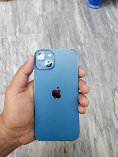Apple iPhone 13