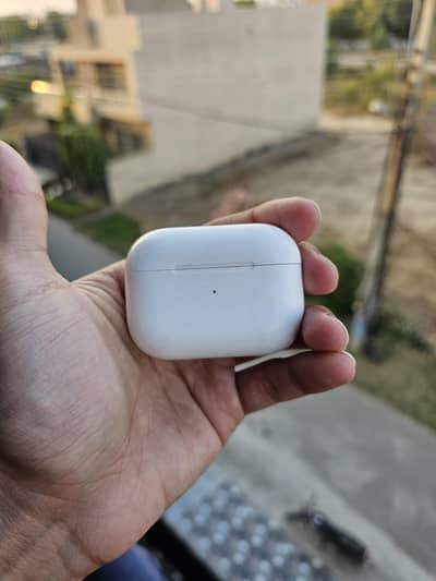 Apple Airpods Pro 2 (Lightning Port) Condition 9/10
