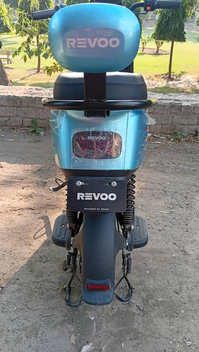 Revo Y06