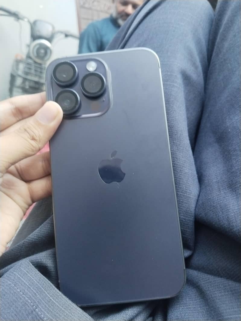 Apple iPhone 14 Pro Max 0