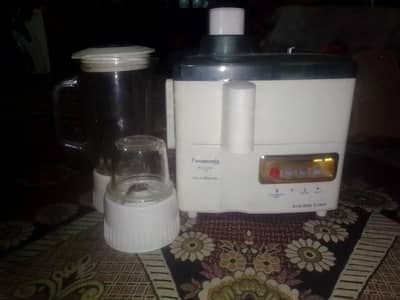 juicer machine 2 sal pehly li thi Lekin 2 bar use ki he bas