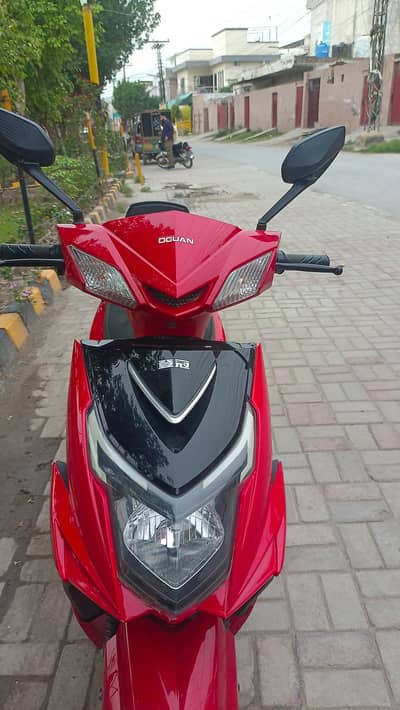 Huaguan Lazer Red Variant | 6000W Motor | 40KM Range | Electric Scooty