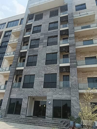 EIGHTEEN ISLAMABAD BRAND NEW LUXURY 1-BEDROOM APARTMENT 757950 Sq. Ft.
