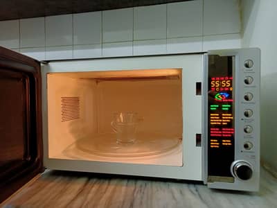 Dawlence Microwave oven for sale in good condition