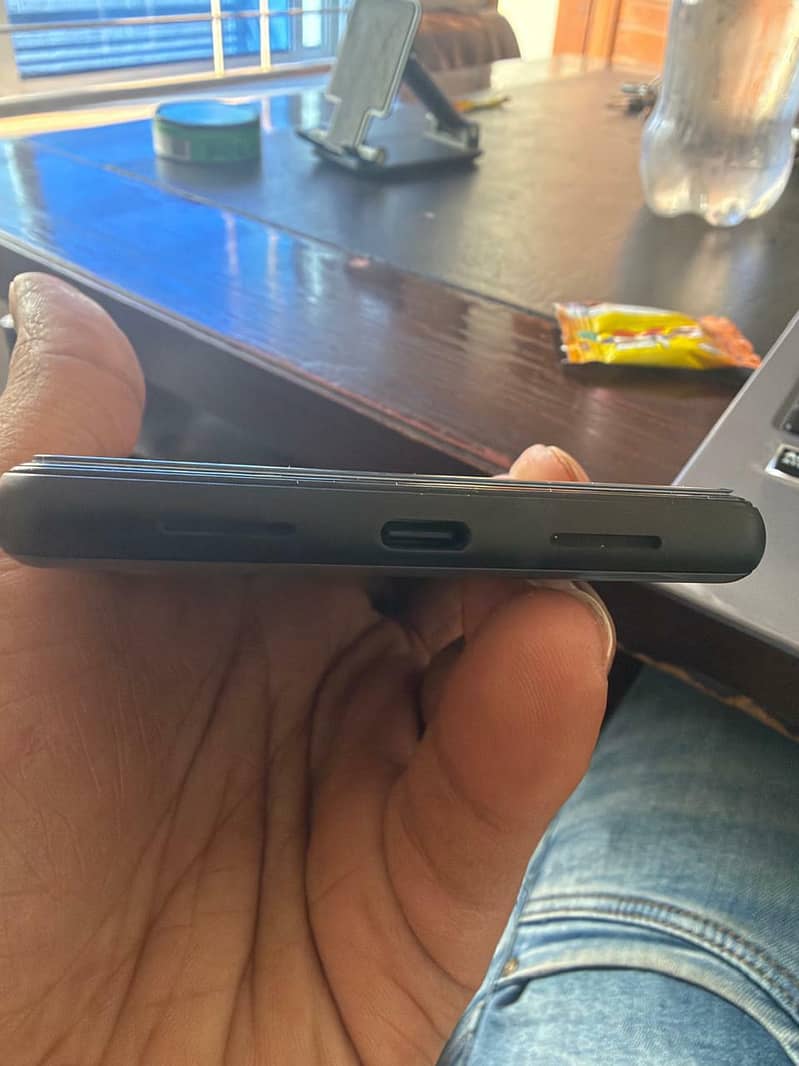 Google Pixel 6 4
