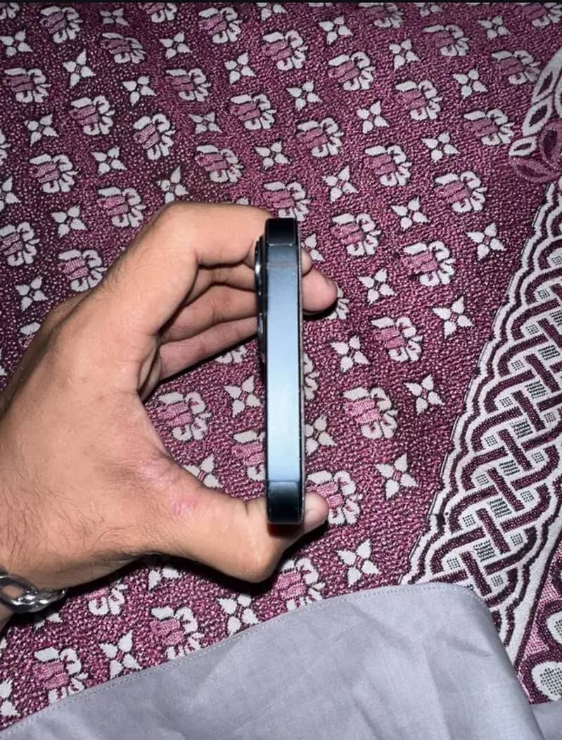 iphone 13 4