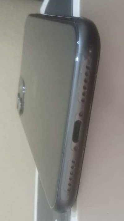iPhone 11 128GB Black | Dual SIM | Official PTA Approved | Box