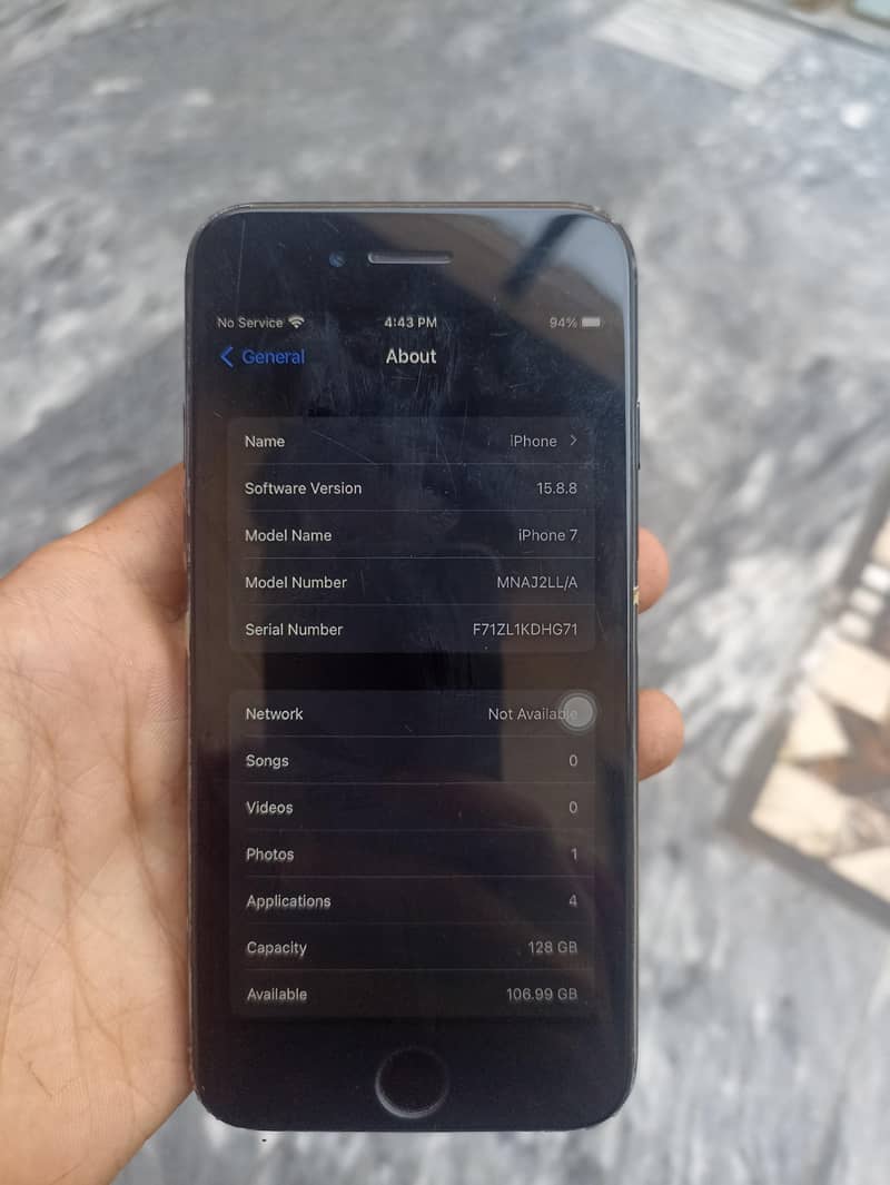 Apple iPhone 7 2