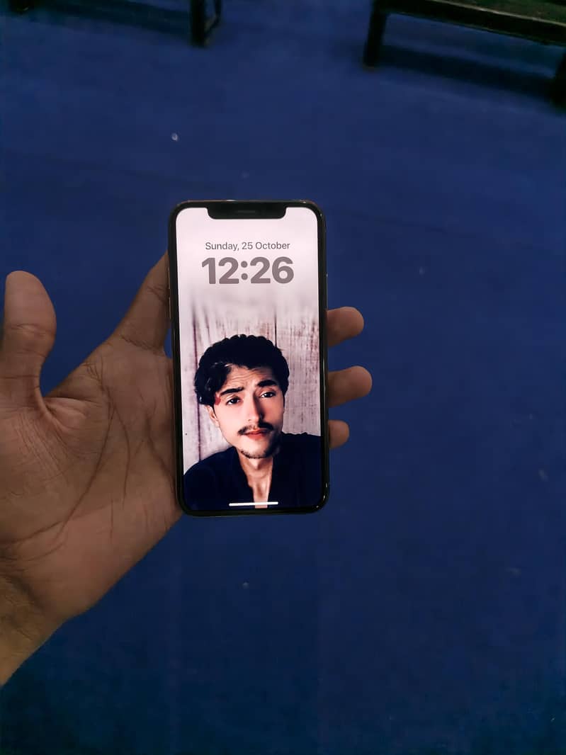 Apple iPhone XS 6