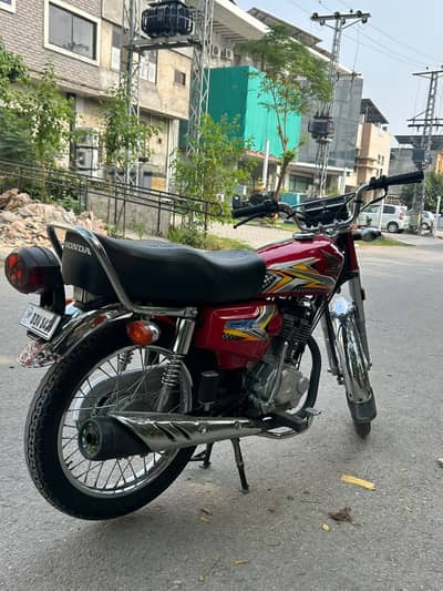 Honda CG 125 (2025 Model) – 10/10 Spotless & Total Genuine Condition