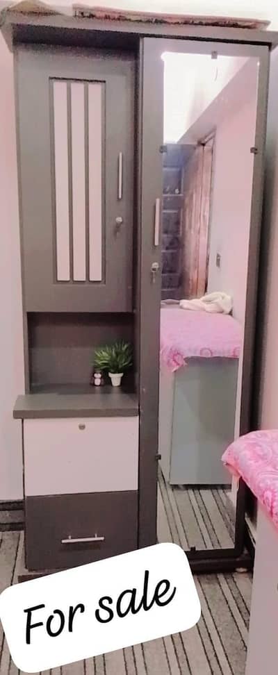 Bed with side table/ molty foam/ dressing table