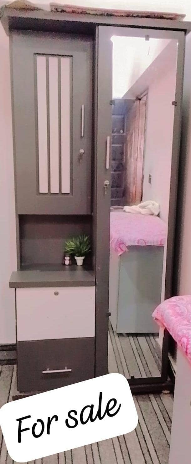 Bed with side table/ molty foam/ dressing table 0