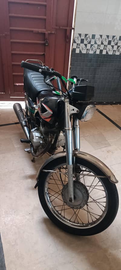 Super Star 125 (2014)