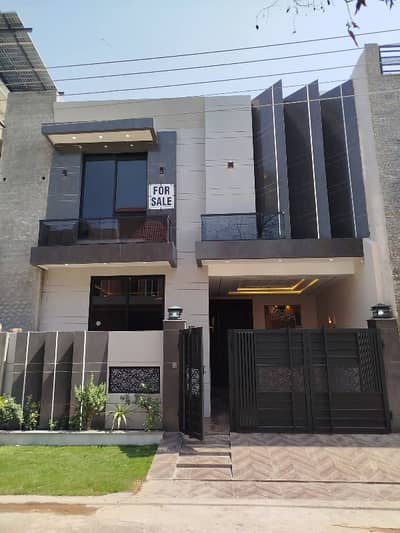 Brand New Ultra Modern 5 Marla Luxury Designer House | Elegant & Stunning Architecture